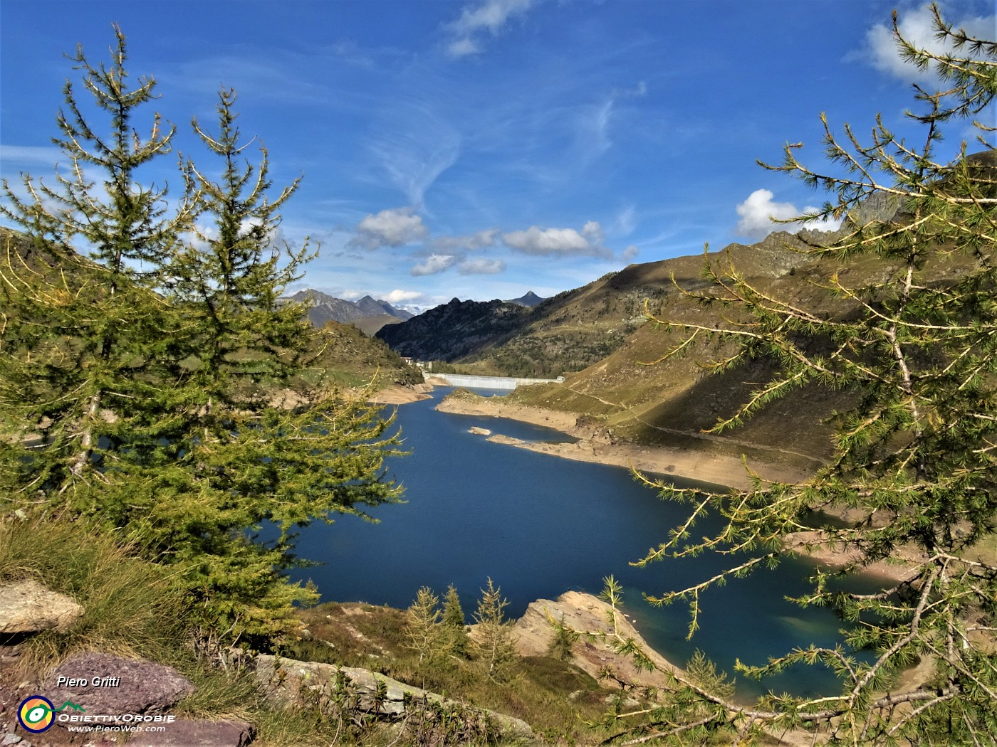 45 Scendendo dal Passo ai Laghi Gemelli.JPG